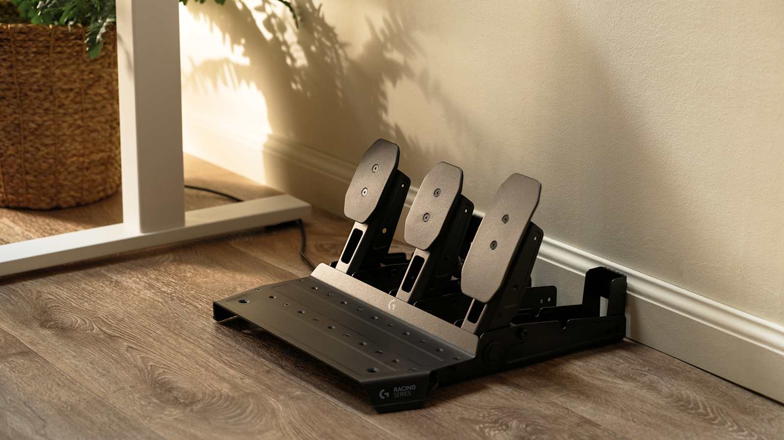 Le RS Pedals SE passé à trois pédales avec un module vendu à part