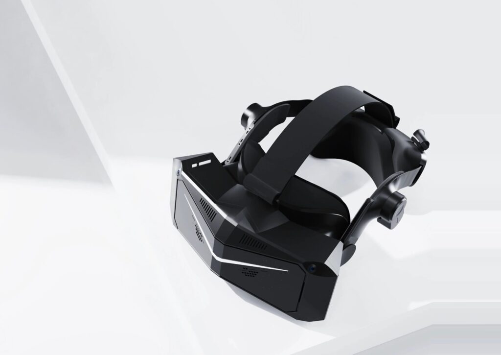 Le casque VR Pimax Crystal Light vu de trois quarts